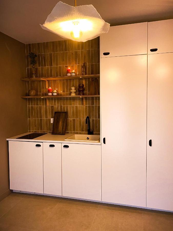 Love Room Suite Bali - Auray En Bretagne Brech Exterior photo