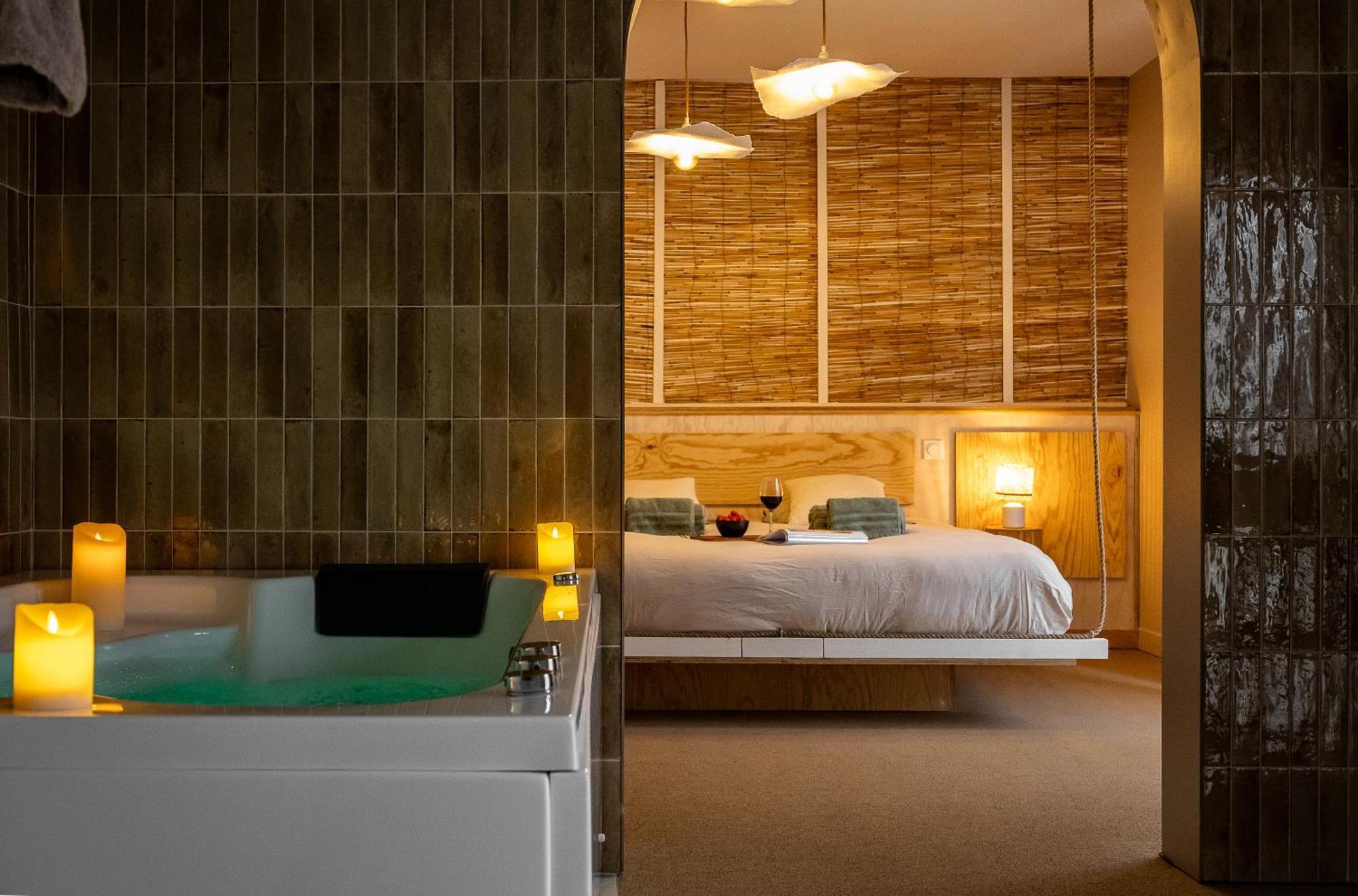 Love Room Suite Bali - Auray En Bretagne Brech Exterior photo